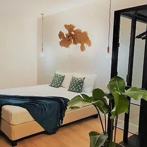 https://lisbon-airport-earth-bb.hotels-lisbon-portugal.com